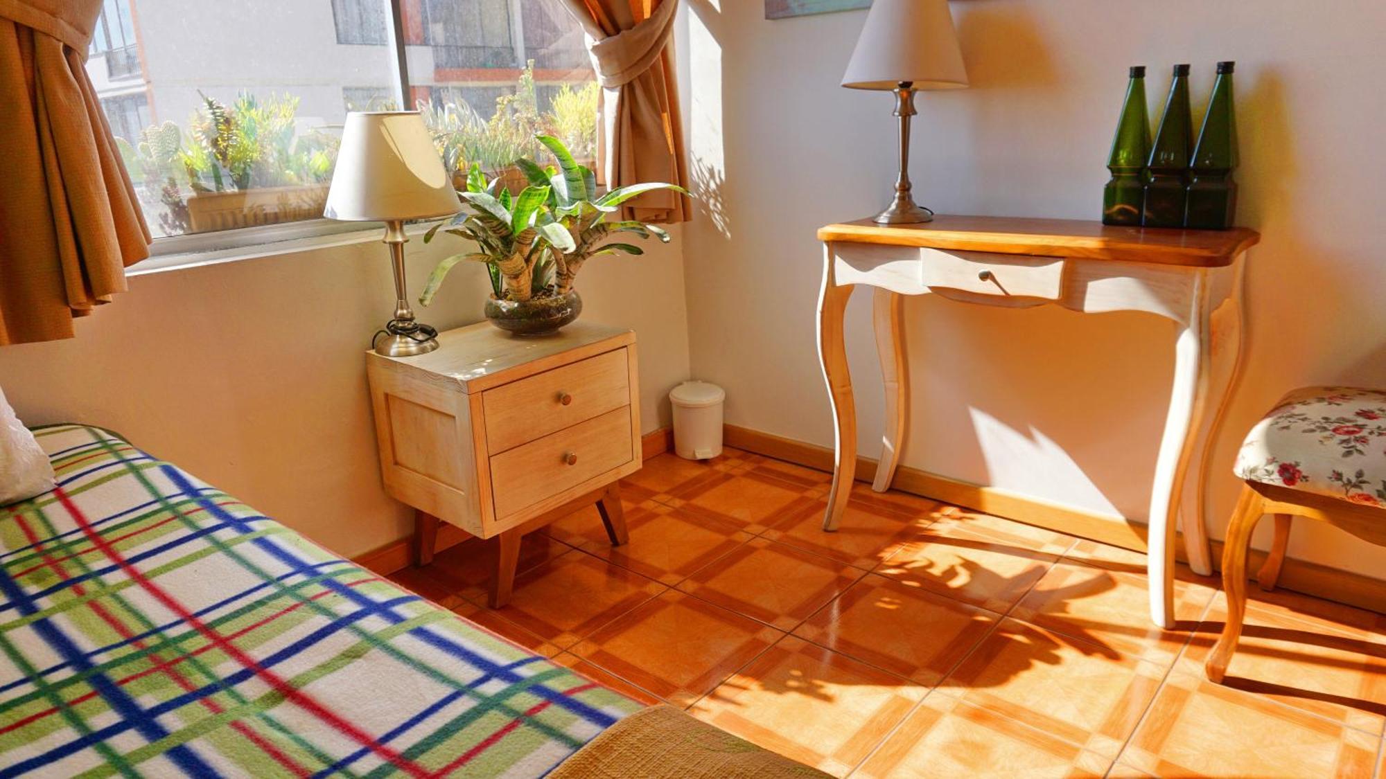 Quarto em Acomodações Particulares Portugal L Y D Santiago